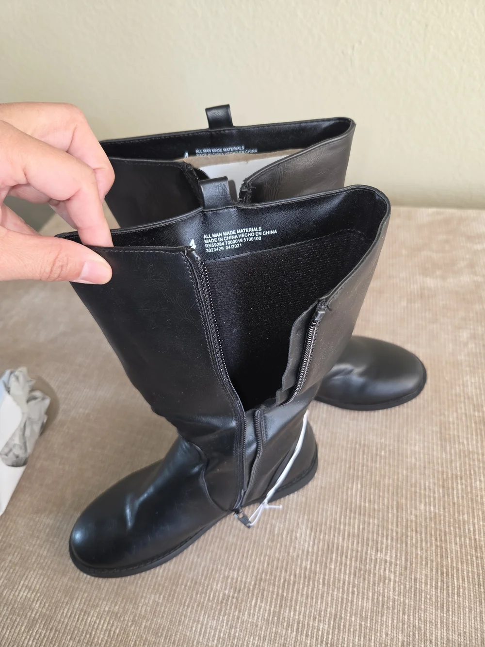 The Children's Place Black Knee-High Girls' Boots Size 4